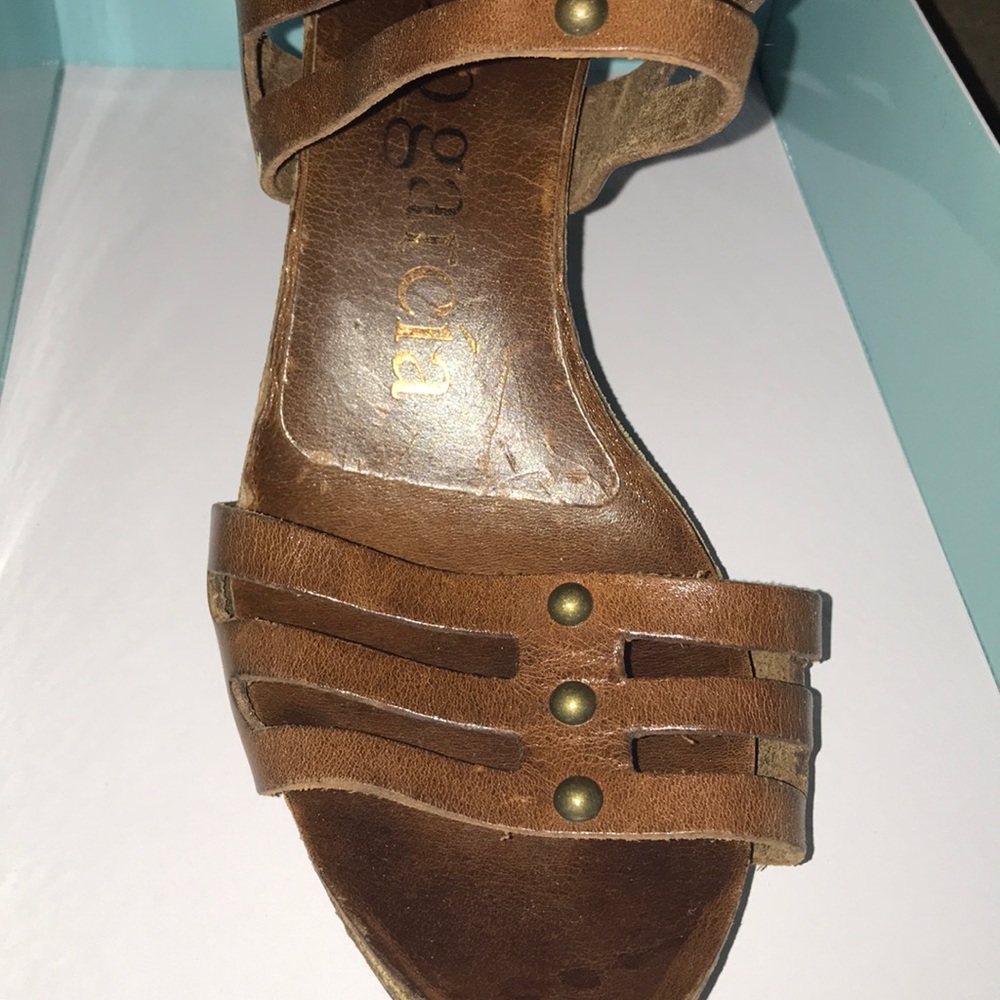 Shoes - Picture 2 of 5